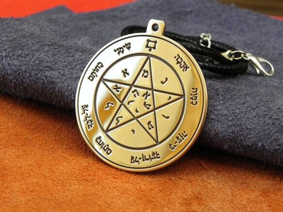 Solomon's pentacle as a talisman of happiness
