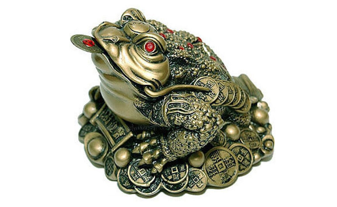 a three-legged toad as an amulet for happiness